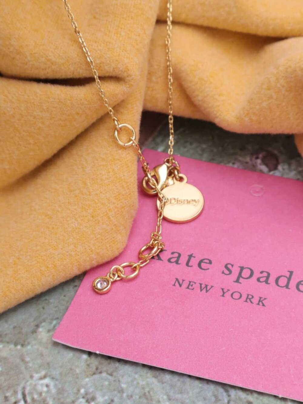 Kate Spade Disney Minnie Gold Necklace Gold NEW - Picture 2 of 2